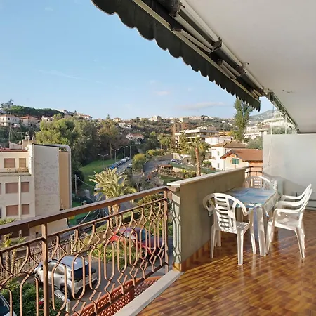 Apartament Carla *